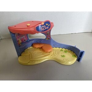 Littlest Pet Shop (LPS) 2007 Pet Bakery Playset - Nook - No Accessories - Hasbro